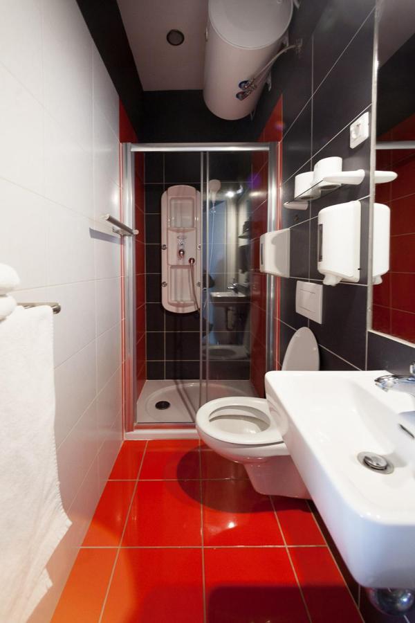 Centar W Hotel Osijek Ngoại thất bức ảnh